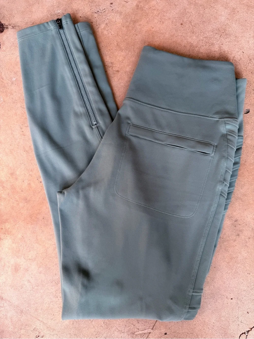“SET” Athleta Sage & Mint Floral Zip Jacket & Delancey Moto Leggings Medium